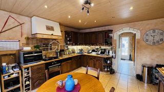  Propri�t�/ch�teau � vendre 7 pi�ces 180 m�