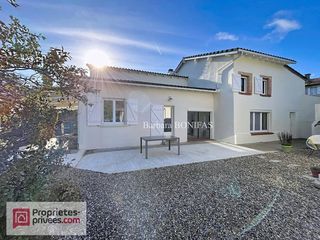  Maison � vendre 7 pi�ces 230 m�