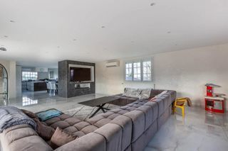  Villa � vendre 8 pi�ces 450 m�