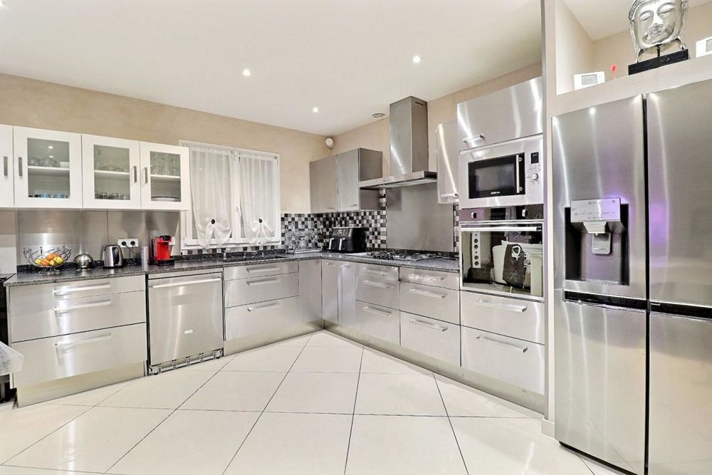 � vendre  Maison Sainte-Genevi�ve-des-Bois (91700)