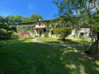  Maison � vendre 9 pi�ces 330 m�