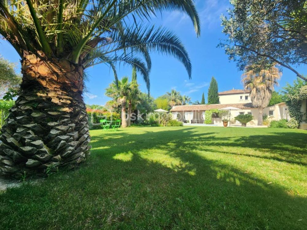 � vendre  Villa Tourbes (34120)
