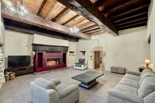  Propri�t�/ch�teau � vendre 8 pi�ces 202 m�