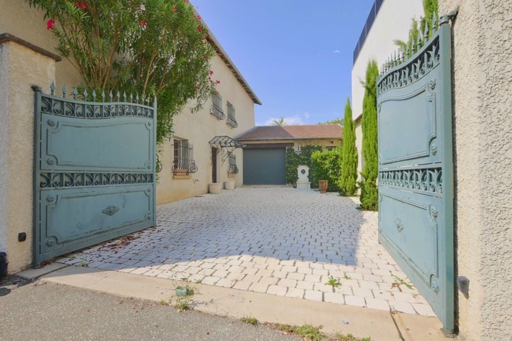 � vendre  Maison Mions (69780)