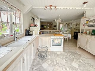  Maison � vendre 10 pi�ces 250 m�