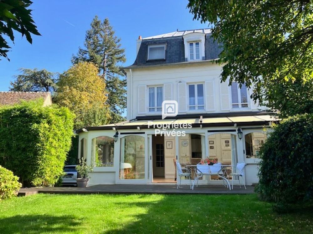 � vendre  Propri�t�/ch�teau Montfort-l'Amaury (78490)