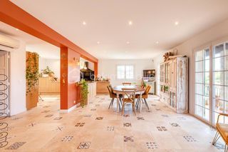  Villa � vendre 5 pi�ces 300 m�