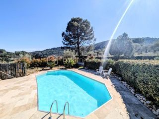  Maison � vendre 8 pi�ces 196 m�