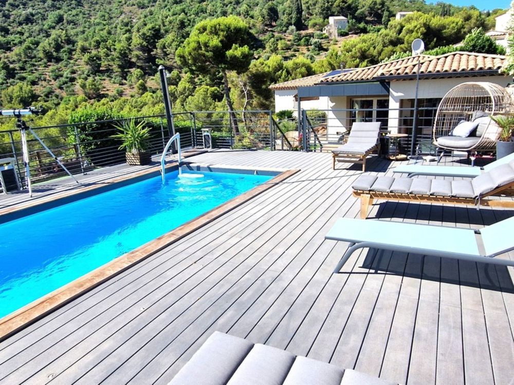� vendre  Villa La Roquette-sur-Var (06670)