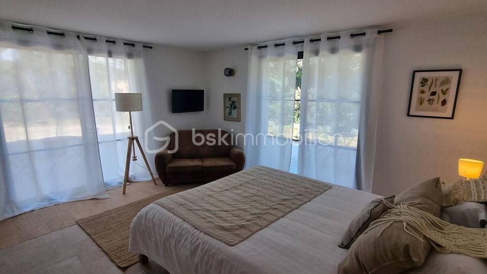 � vendre  Villa Grimaud (83310)