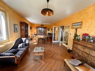  Maison � vendre 8 pi�ces 303 m�