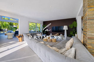  Villa � vendre 9 pi�ces 301 m�