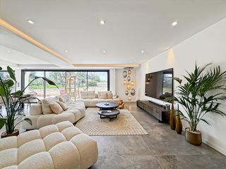  Maison � vendre 5 pi�ces 215 m�