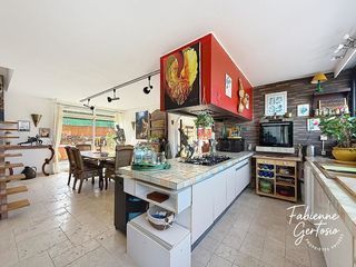  Maison � vendre 5 pi�ces 204 m�