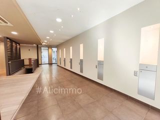  Immeuble � vendre 15 + pi�ces 300 m�