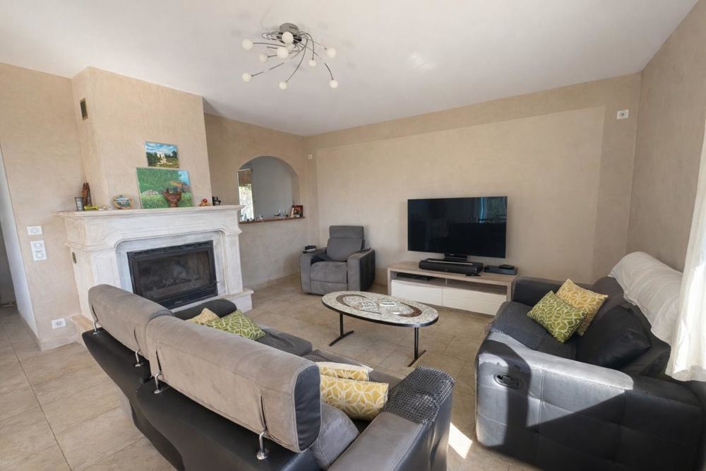 � vendre  Villa Cucuron (84160)