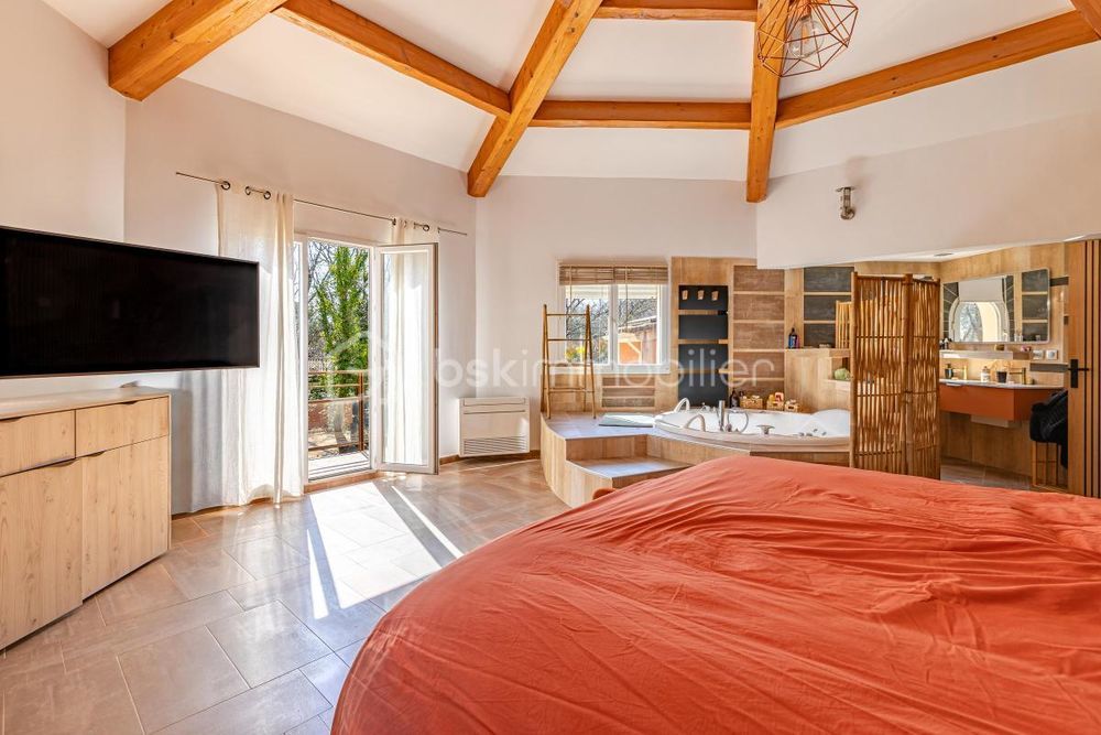 � vendre  Propri�t�/ch�teau Saussines (34160)