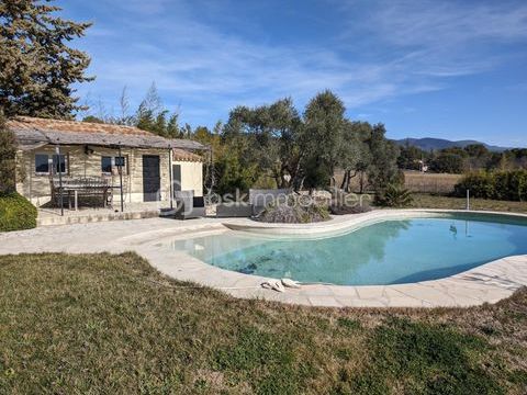   A VENDRE, PUYVERT, MAS DE 150 M� ENVIRON ET SURFACE A  AMENAGER DE PLUS DE 100 m� AVEC PISCINE, POOL HOUSE SUR TERRAIN DE 2360 M Maison - 8 pi�ce(s) - 150 m�