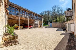  Propri�t�/ch�teau � vendre 7 pi�ces 250 m�