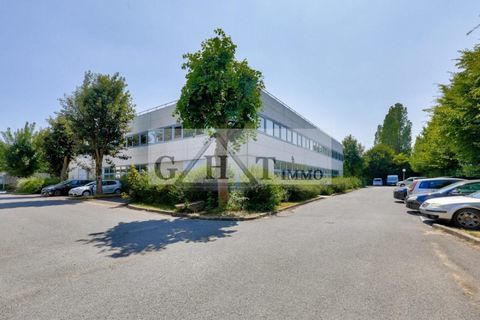 Entrep&ocirc;t 394m&sup2; Aulnay-sous-Bois 5278 95700 Roissy en france