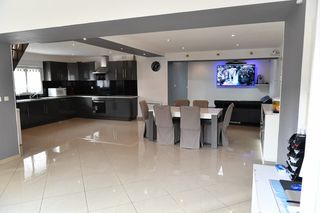  Maison � vendre 4 pi�ces 156 m�