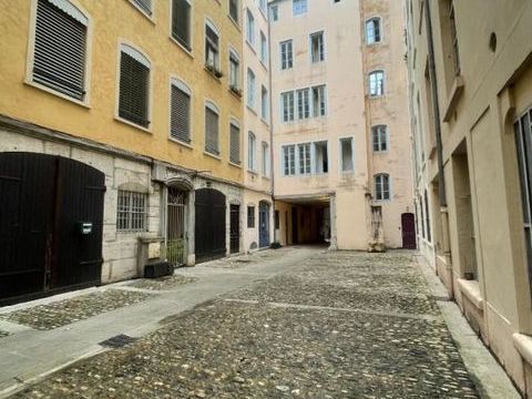 Local commercial de 62,70 m&sup2; &agrave; 190 000 190000 69001 Lyon