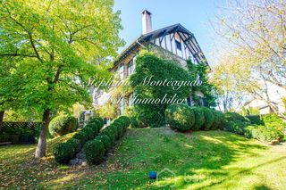  Propri�t�/ch�teau � vendre 7 pi�ces 243 m�