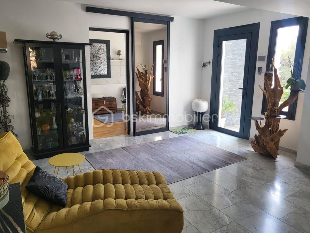 � vendre  Propri�t�/ch�teau S�te (34200)