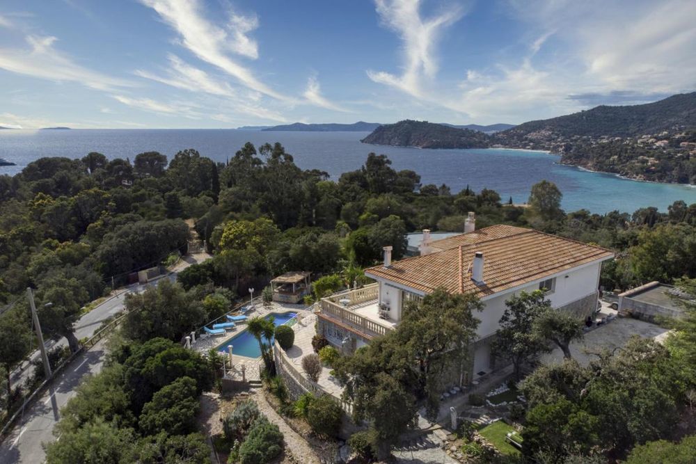 � vendre  Maison Rayol-Canadel-sur-Mer (83820)