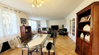  Villa � vendre 9 pi�ces 247 m�