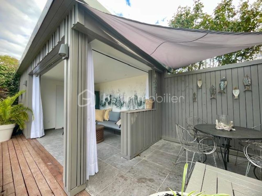 � vendre  Villa Saint-Laurent-d'Aigouze (30220)