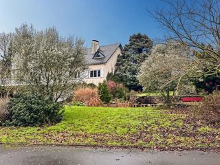  Propri�t�/ch�teau � vendre 10 pi�ces 309 m�