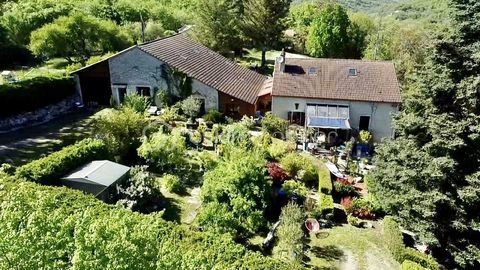   Ensemble immobilier avec potentiel locatif Maison - 10 pi�ce(s) - 278 m�