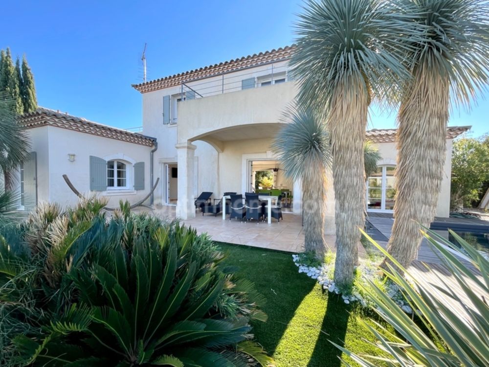 � vendre  Maison Aigues-Mortes (30220)