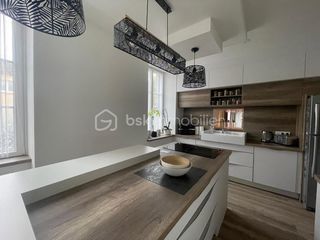  Maison � vendre 8 pi�ces 228 m�