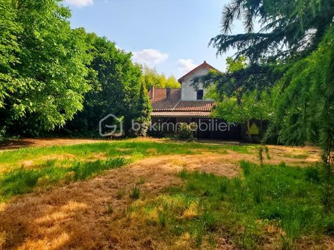   Maison en pierre - 6 chambres Maison - 9 pi�ce(s) - 200 m�