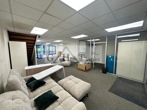 190 M&sup2; ENTREPOT BUREAUX A LOUER A CROISSY BEAUBOURG 2700 77183 Croissy beaubourg