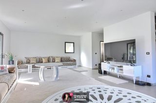  Maison � vendre 9 pi�ces 364 m�