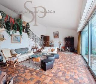  Maison � vendre 8 pi�ces 262 m�