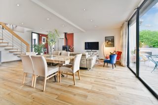  Maison � vendre 6 pi�ces 320 m�