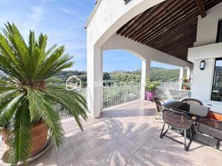  Villa � vendre 8 pi�ces 260 m�