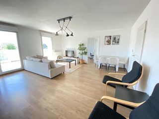  Appartement � louer 5 pi�ces 95 m� Bordeaux