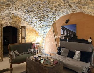  Immeuble � vendre 10 pi�ces 318 m�