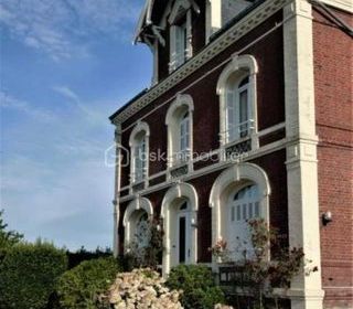  Propri�t�/ch�teau � vendre 8 pi�ces 220 m�