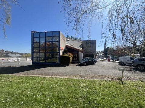 Local avec visibilit&eacute; exceptionnelle + option surface suppl&eacute;mentaire � Rond-point de la Gineste, Rodez 4800 12000 Rodez
