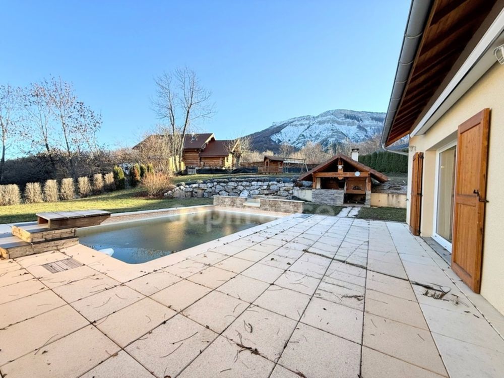 � vendre  Maison Manteyer (05400)