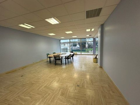 LOCAL A USAGE COMMERCIAL ET BUREAUX 4500 21000 Dijon