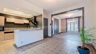  Propri�t�/ch�teau � vendre 8 pi�ces 146 m�