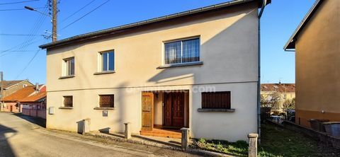   CHATENOIS-LES-FORGES (90700) � MAISON 177 m� � 3 CHAMBRES / POSSIBILIT� 6 (60 M� COMBLES AMENAGEABLES) � 2 GARAGES � POTENTIEL L Maison - 4 pi�ce(s) - 177 m�