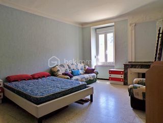  Immeuble � vendre 13 pi�ces 325 m�